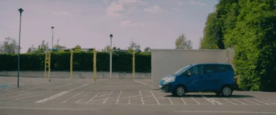 Coup de portière sur parking : comprendre, prévenir et réagir efficacement